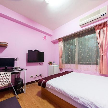 Fengjia Qing Su Homestay Taichung Dış mekan fotoğraf